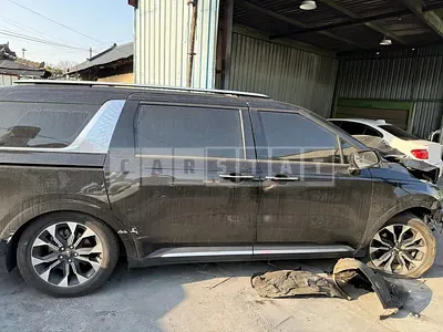 Photo 1 of 16: 2021 Kia Carnivals — Korean insurance auction