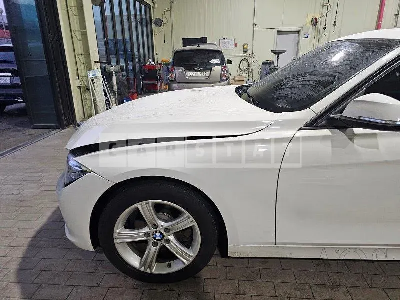 Photo 2 of 24: 2015 BMW 320d, VIN WBA3D3109FK585222 — Korean insurance auction