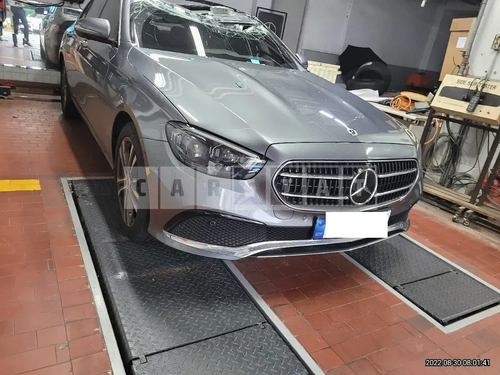 Photo 2 of 50: 2022 Mercedes-Benz E350 4Matic, VIN W1KZF8GB3NB023737 — Korean insurance auction