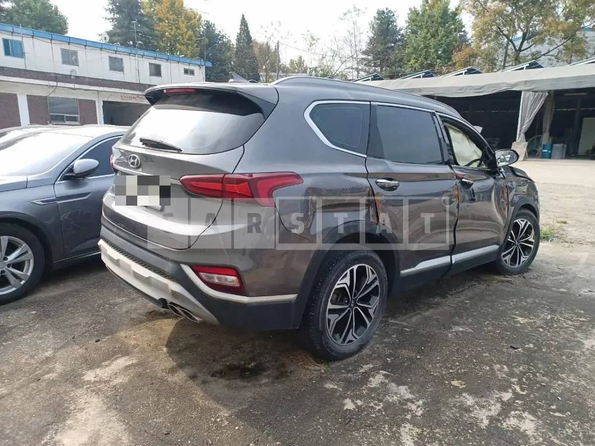Photo 2 of 3: 2019 Hyundai Santa Fe TM — Korean insurance auction