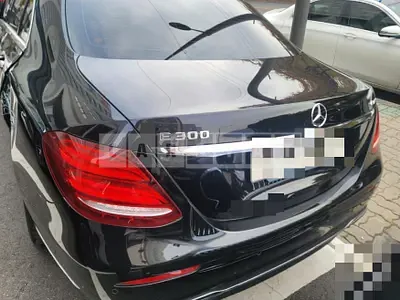 Photo 1 of 17: 2017 Mercedes-Benz E300 4Matic — Korean insurance auction