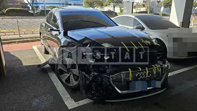 Photo 1 of 12: 2022 Audi e-tron Sportback 55 Quattr — Korean insurance auction