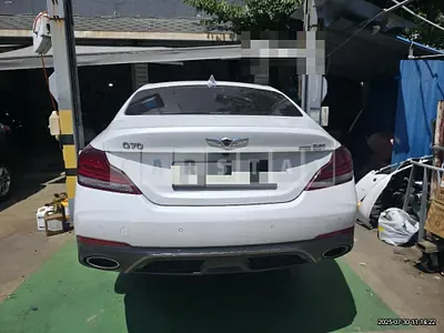Photo 1 of 17: 2019 Genesis G70 2.0T AWD — Korean insurance auction