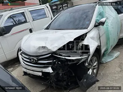 Photo 1 of 9: 2015 Hyundai Santa Fe, VIN KMHSW81UDGU542169 — Korean insurance auction