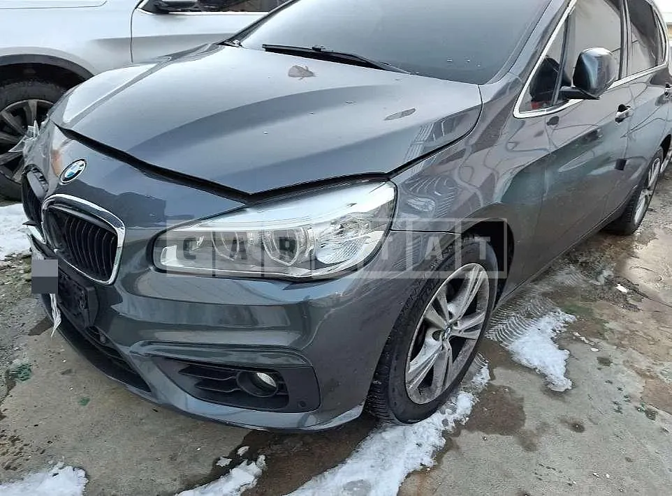 Photo 2 of 10: 2018 BMW Active Tourer — Korean insurance auction