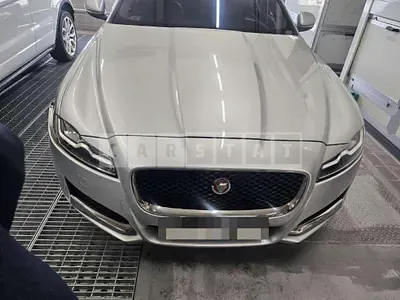 Photo 1 of 10: 2017 Jaguar XF 20d — Korean insurance auction