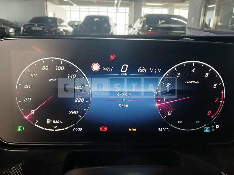 Photo 2 of 13: 2024 Mercedes-Benz C300 — Korean insurance auction