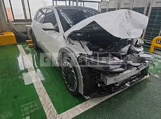 Photo 2 of 26: 2022 Hyundai IONIQ 5 — Korean insurance auction