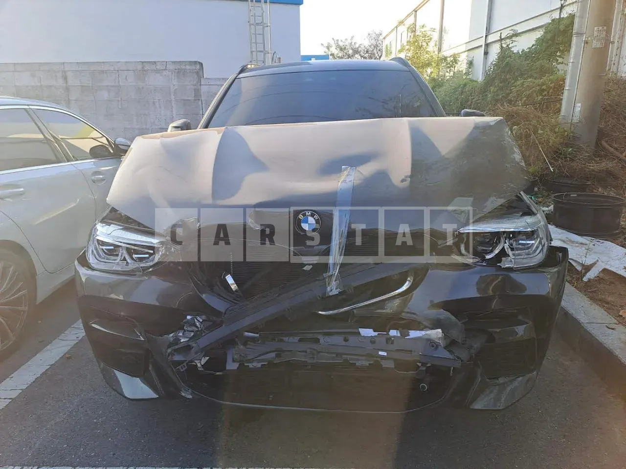 Photo 2 of 17: 2021 BMW X3 xDrive 30e, VIN WBATS5104M9F85945 — Korean insurance auction