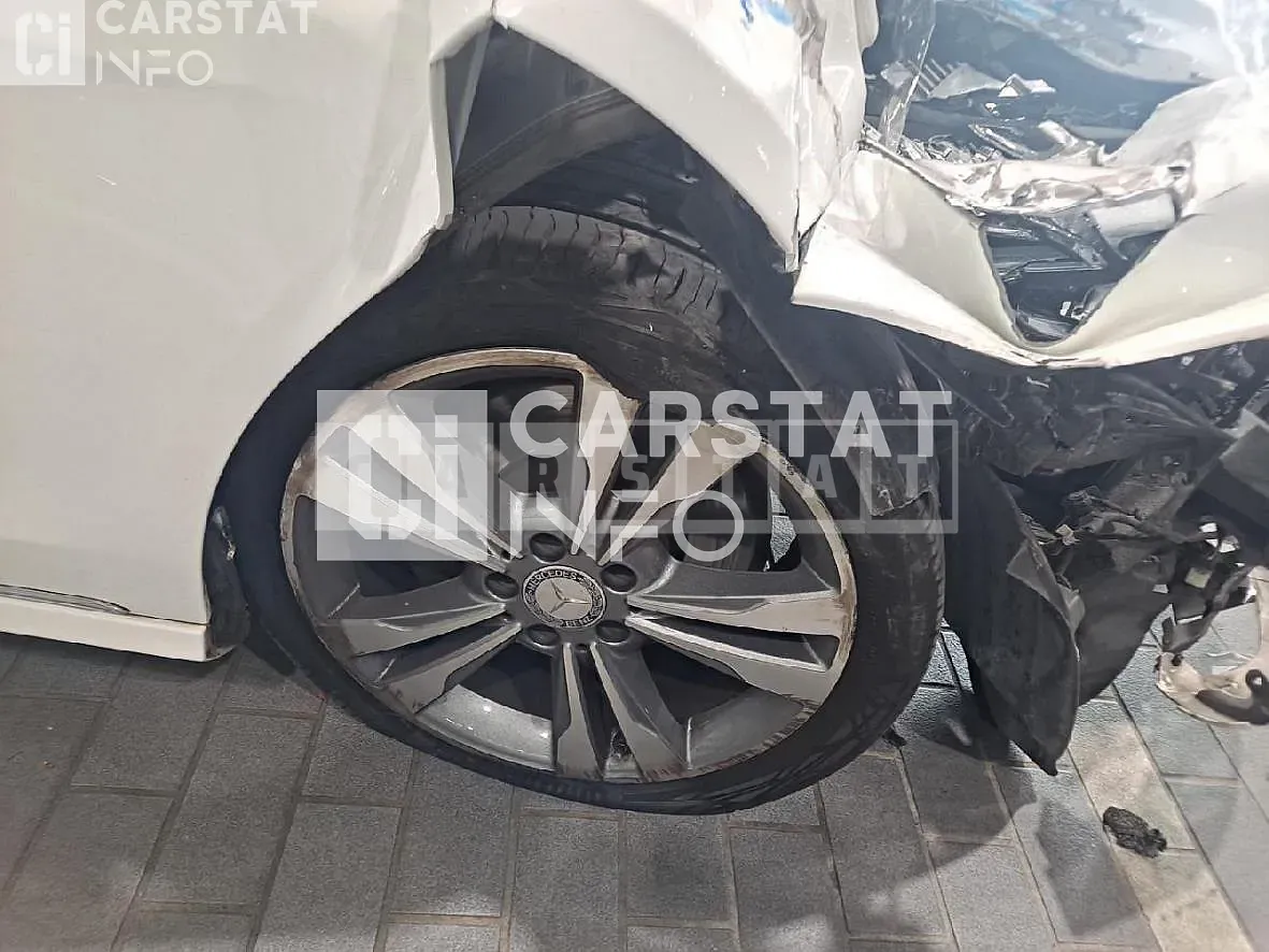 Photo 2 of 28: 2014 Mercedes-Benz E300 4Matic — Korean insurance auction