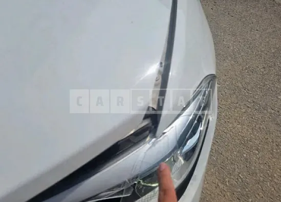 Photo 2 of 14: 2018 BMW 118d — Korean insurance auction