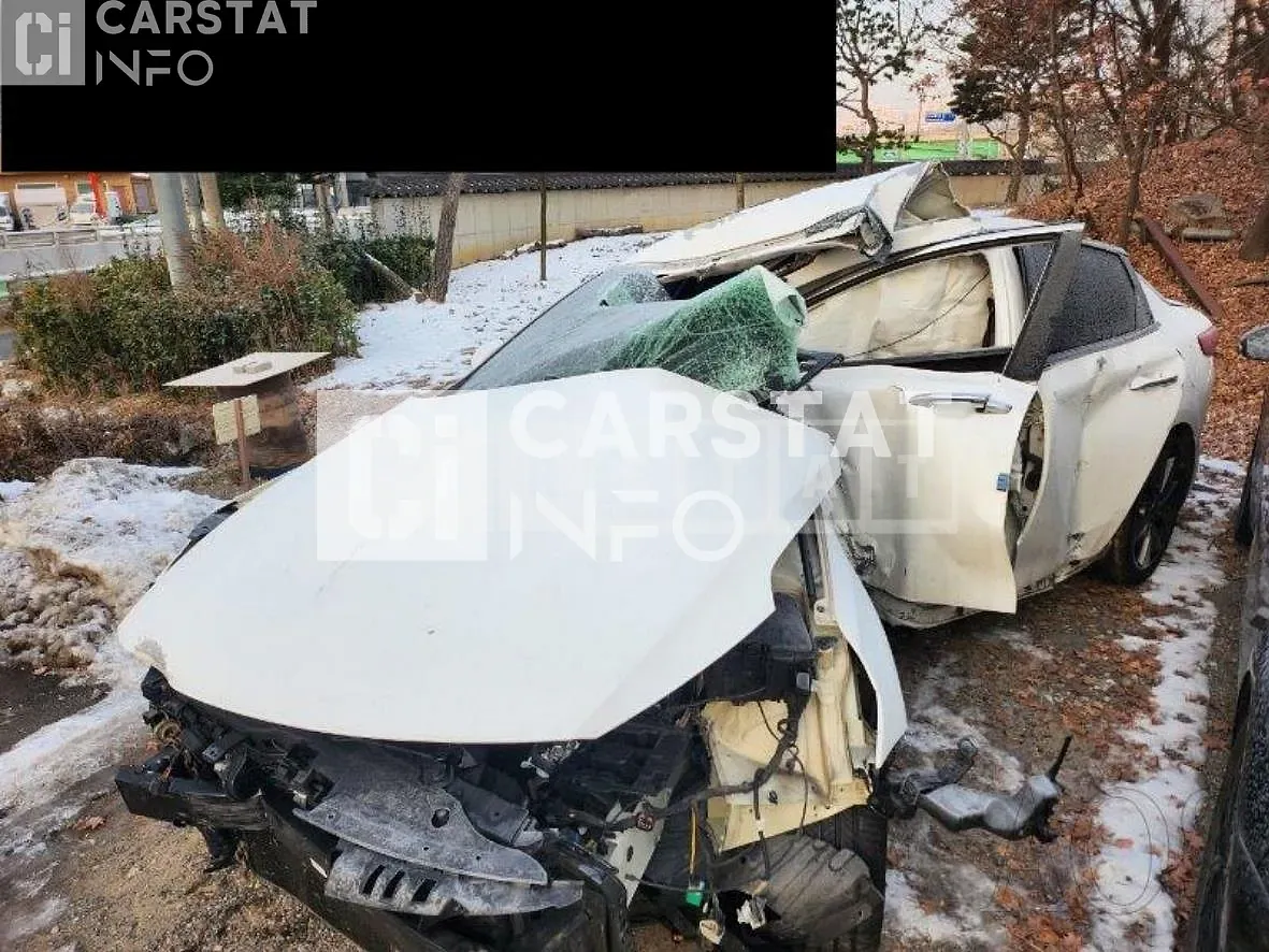 Photo 2 of 6: 2015 Kia K5 2.0 — Korean insurance auction