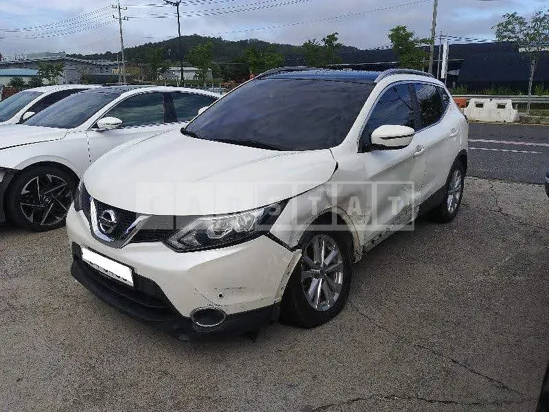 Photo 2 of 13: 2015 Nissan Qashqai, VIN SJNDJ18E9GA486915 — Korean insurance auction