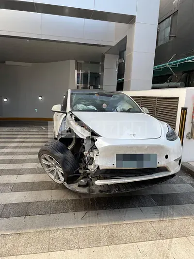 Photo 1 of 28: 2021 Tesla Model Y LongRange, VIN 5YJYGDEE7MF167604 — Korean insurance auction