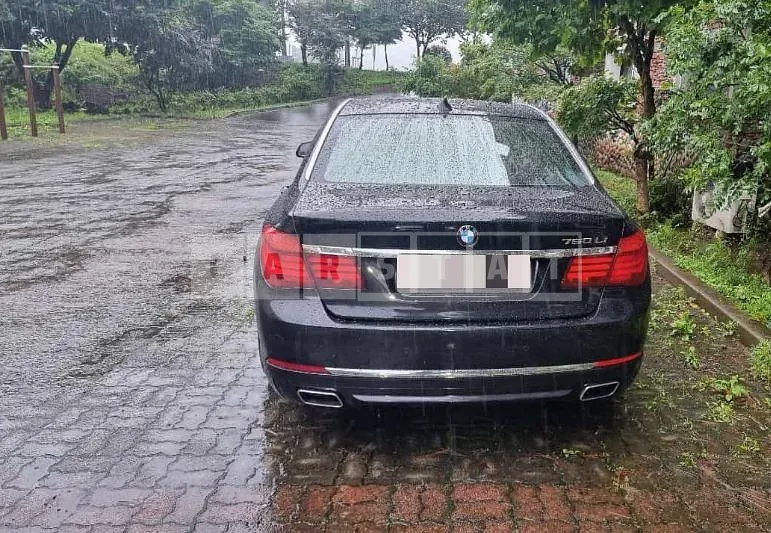 Photo 2 of 13: 2014 BMW 740Li — Korean insurance auction