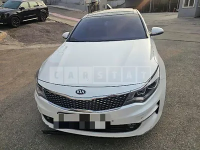 Photo 1 of 25: 2016 Kia K5 2.0 — Korean insurance auction