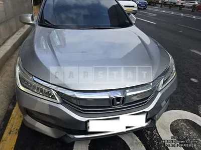 Photo 1 of 17: 2017 Honda Accord 2.4 — Korean insurance auction