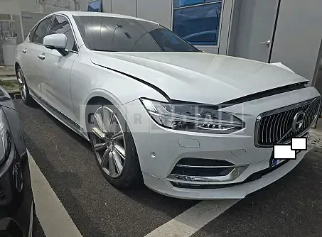 Photo 2 of 29: 2019 Volvo S90 T5 — Korean insurance auction