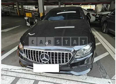 Photo 1 of 32: 2019 Mercedes-Benz E220d — Korean insurance auction