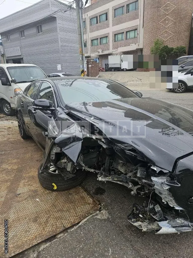 Photo 2 of 10: 2019 Jaguar XJ 3.0d — Korean insurance auction