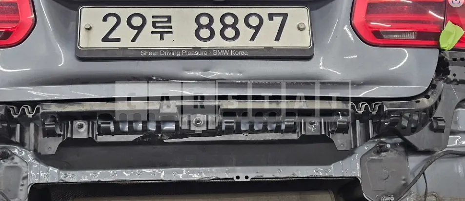 Photo 2 of 5: 2018 BMW 320d, VIN WBA8C5108JA074460 — Korean insurance auction