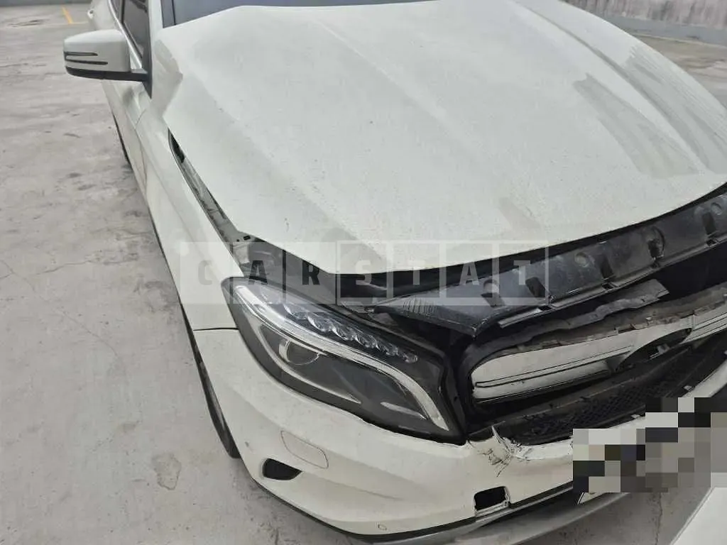 Photo 2 of 12: 2016 Mercedes-Benz GLA 200d — Korean insurance auction
