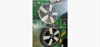 Photo 1 of 1: 2025 Hyundai (parts) Santa Fe Wheel — Korean insurance auction
