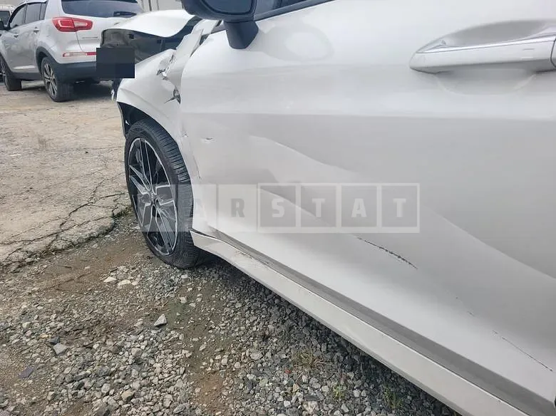 Photo 2 of 17: 2020 Kia K5 — Korean insurance auction