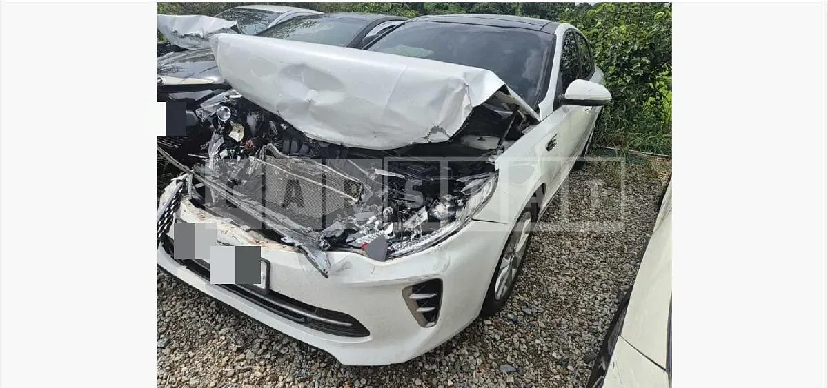Photo 2 of 20: 2015 Kia K5 — Korean insurance auction