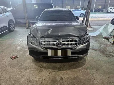 Photo 1 of 37: 2020 Mercedes-Benz E300 — Korean insurance auction