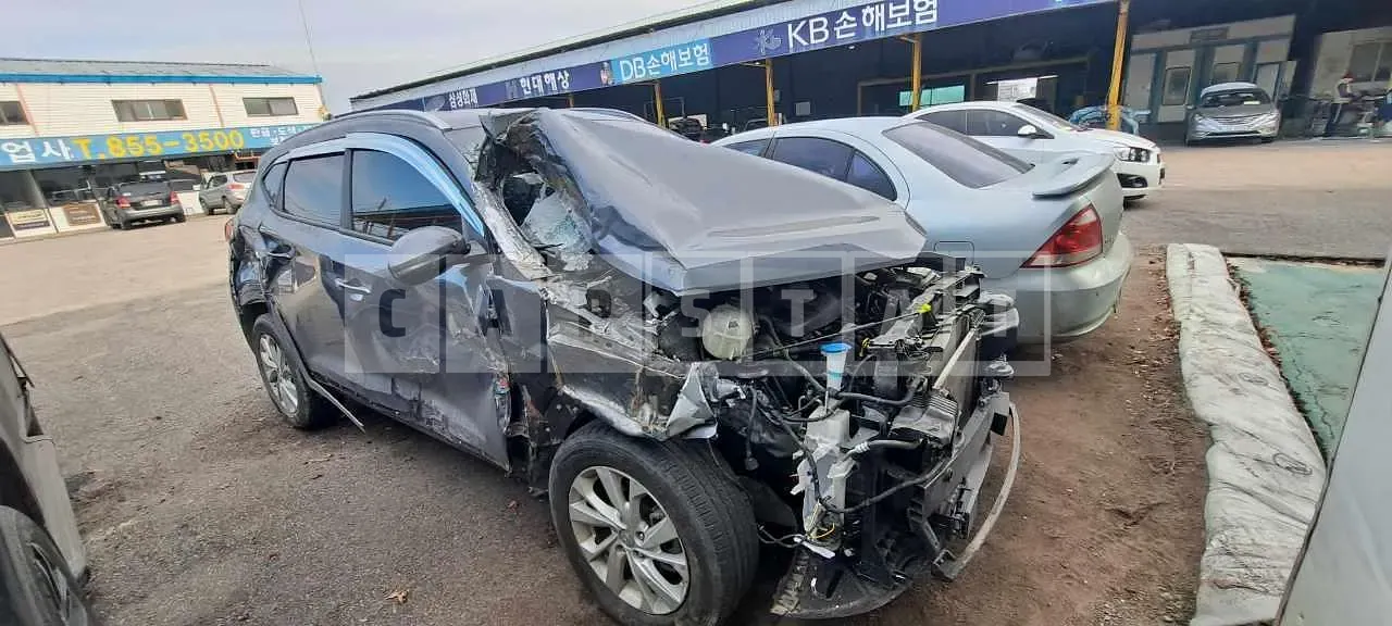 Photo 2 of 14: 2020 Hyundai Tucson, VIN KMHJ3812GLU306783 — Korean insurance auction