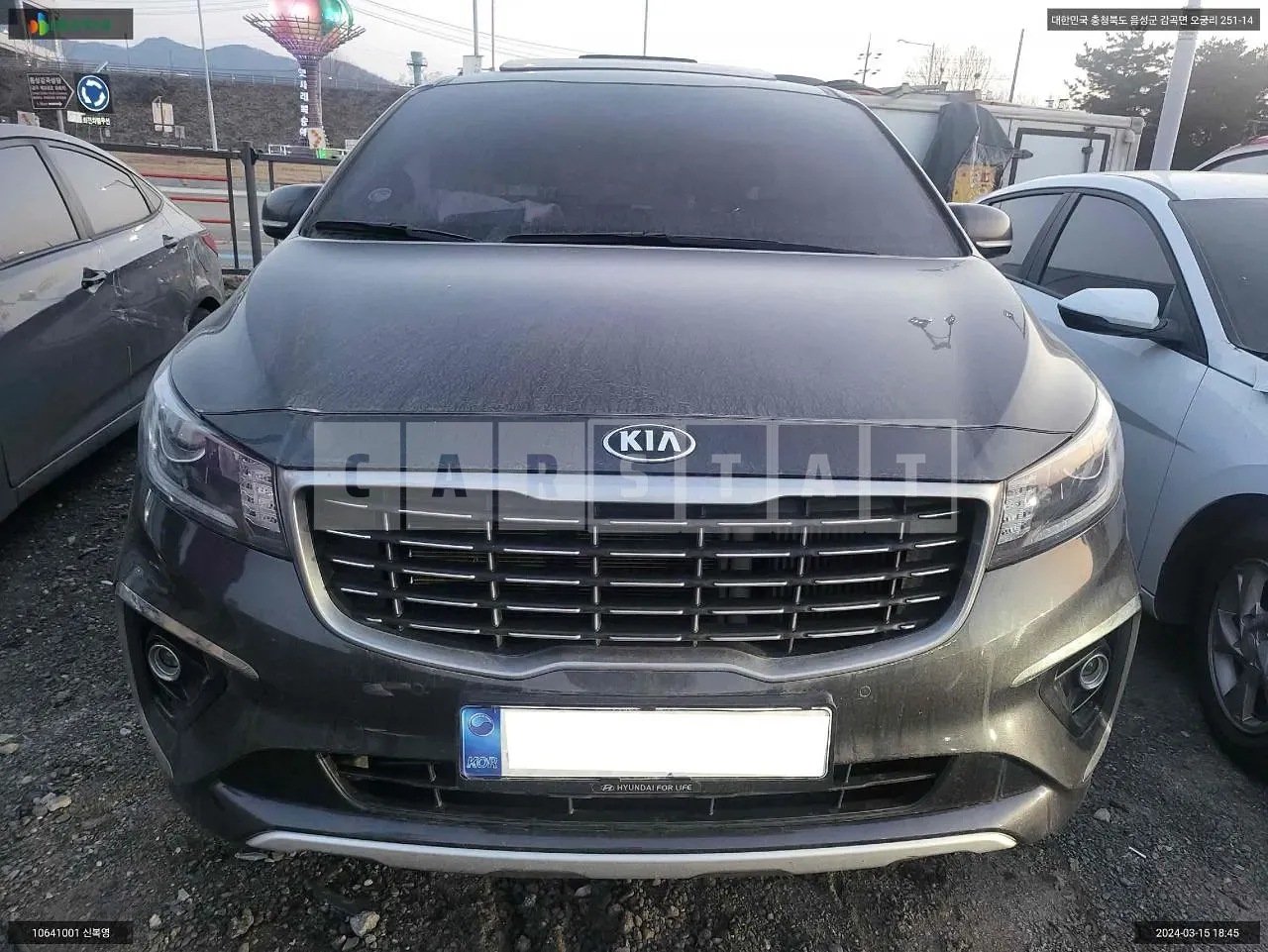 Photo 2 of 19: 2018 Kia Carnival, VIN KNAMB81ABKS457180 — Korean insurance auction