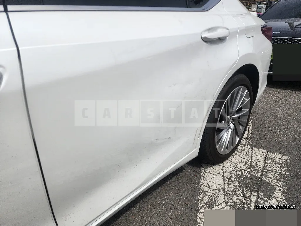 Photo 2 of 3: 2023 Lexus (parts) ES300h Wheels — Korean insurance auction