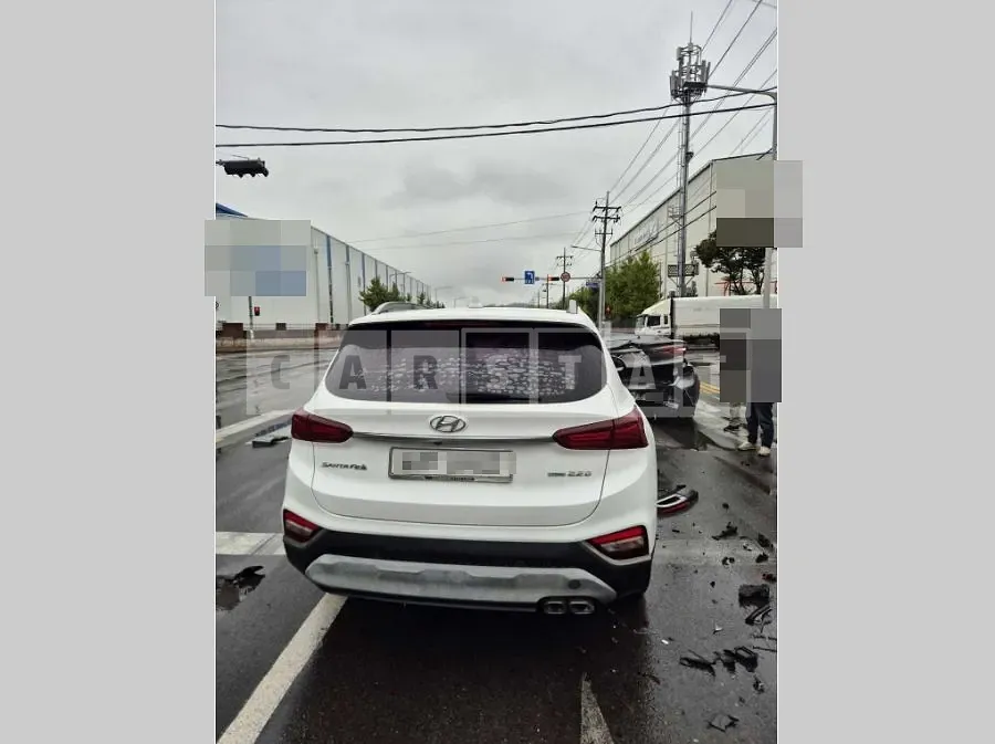 Photo 2 of 31: 2018 Hyundai Santa Fe 2.2 (4WD) — Korean insurance auction