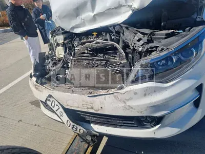 Photo 1 of 9: 2016 Kia K5, VIN KNAGU411BGA013497 — Korean insurance auction