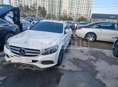Photo 1 of 13: 2016 Mercedes-Benz C200 — Korean insurance auction
