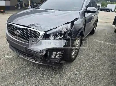 Photo 1 of 23: 2015 Kia Sorento 4WD — Korean insurance auction