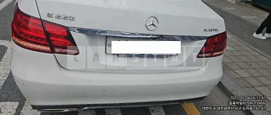 Photo 2 of 11: 2015 Mercedes-Benz E220 BlueTec — Korean insurance auction