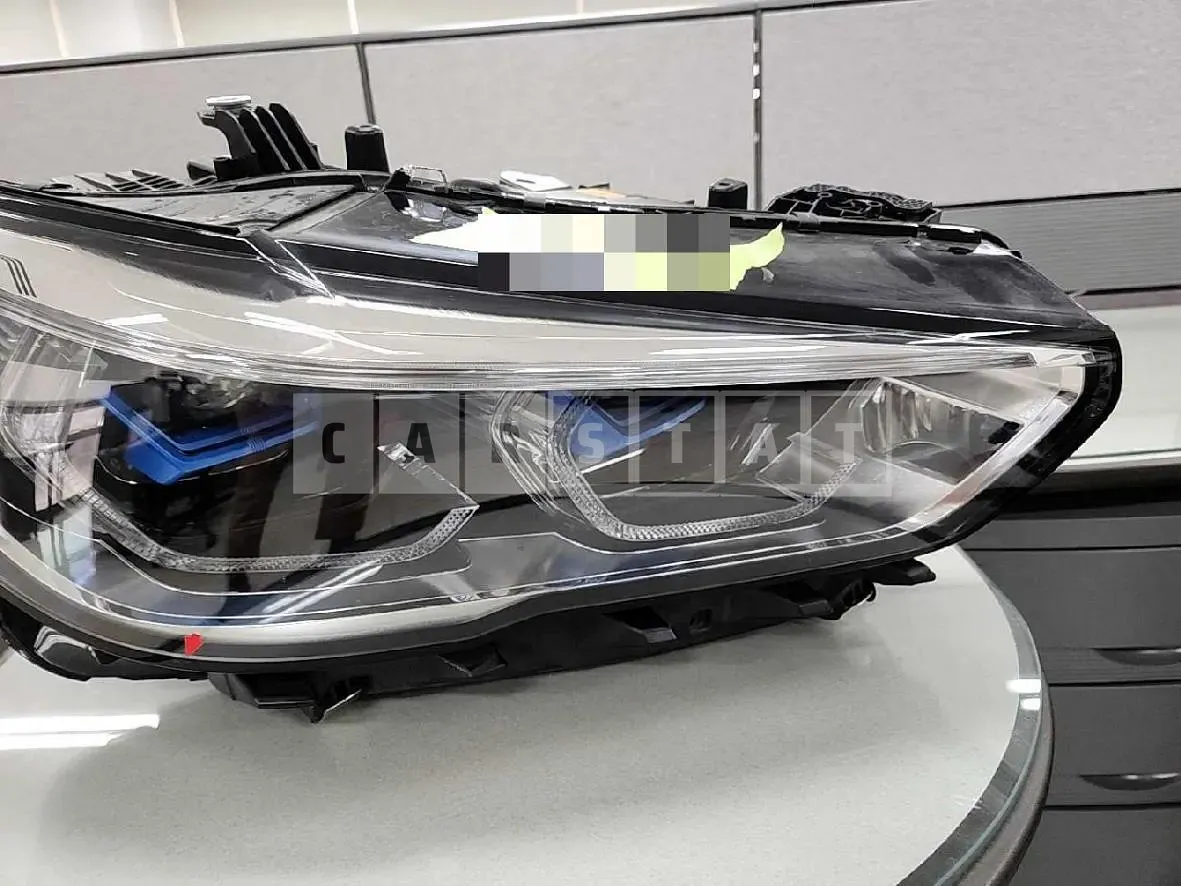 Photo 2 of 8: 2022 BMW X5 xDrive30d — Korean insurance auction