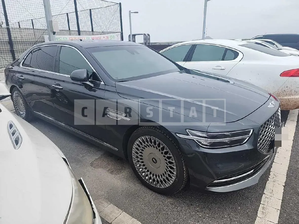 Photo 2 of 23: 2019 Genesis G90 3.8, VIN KMHG341DDKU076297 — Korean insurance auction