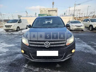 Photo 1 of 13: 2015 Volkswagen Tiguan 2.0 TDI Blue Motion, VIN WVGZZZ5NZFW601555 — Korean insurance auction