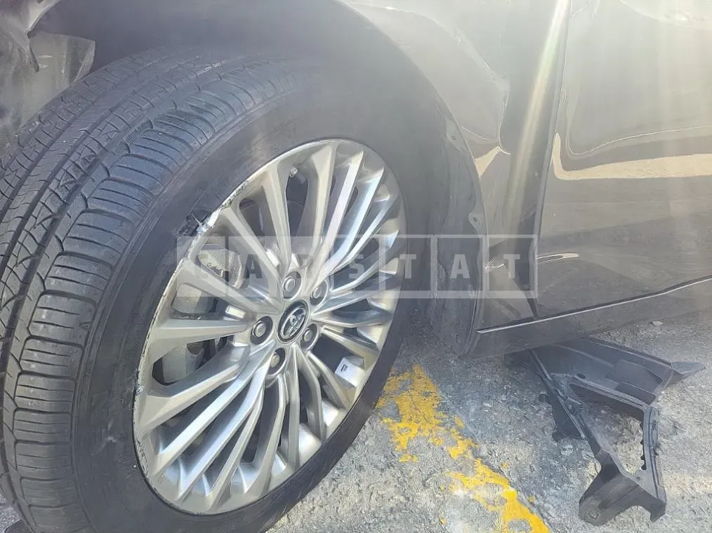 Photo 2 of 25: 2019 Toyota Avalon Hybrid — Korean insurance auction