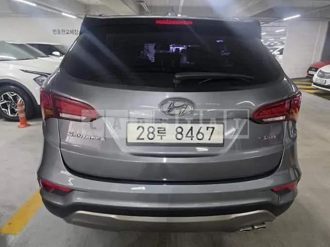 Photo 2 of 3: 2016 Hyundai Santa Fe The Prime Diesel R2.2 2WD Premium, VIN KMHSW81XBGU633059 — Korean insurance auction