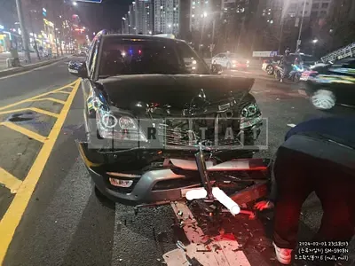 Photo 1 of 12: 2018 Kia Mojave, VIN KNAKM814DJA188073 — Korean insurance auction