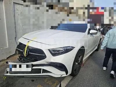 Photo 1 of 18: 2023 Mercedes-Benz CLS300 d 4Matic — Korean insurance auction