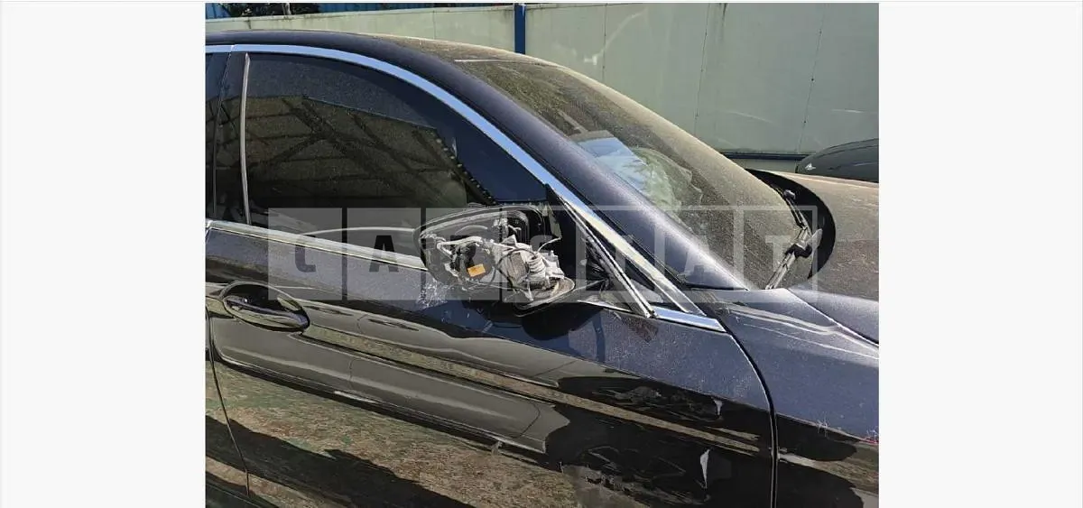 Photo 2 of 26: 2020 BMW 520i Luxury — Korean insurance auction