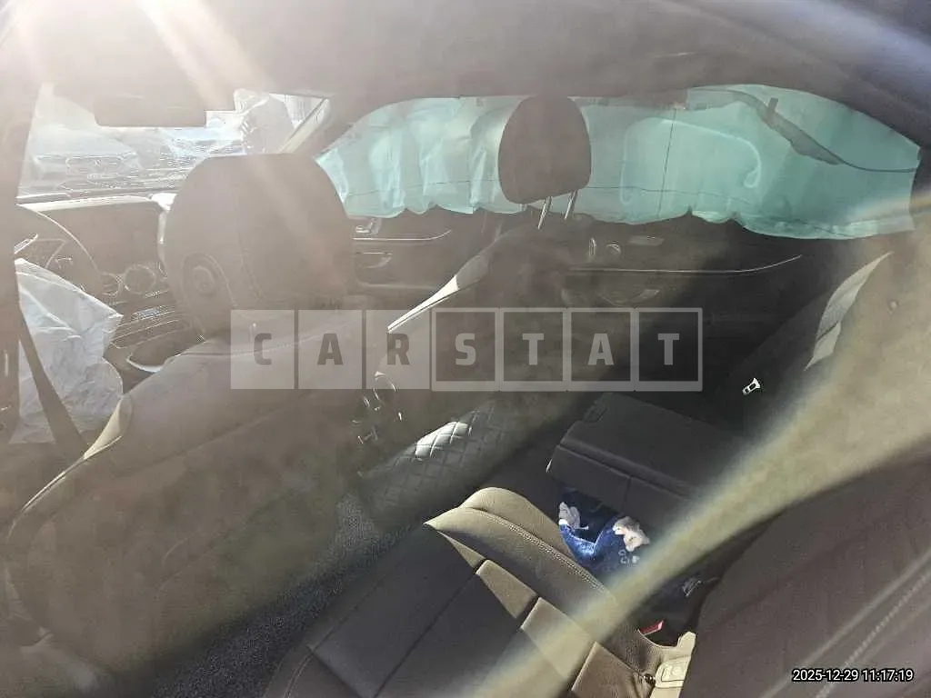 Photo 2 of 24: 2021 Mercedes-Benz E300 e 4Matic — Korean insurance auction