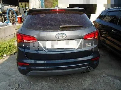 Photo 1 of 6: 2017 Hyundai Santa Fe DM 2.0 4WD — Korean insurance auction