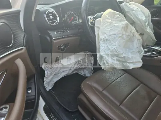 Photo 2 of 18: 2020 Mercedes-Benz E220d — Korean insurance auction