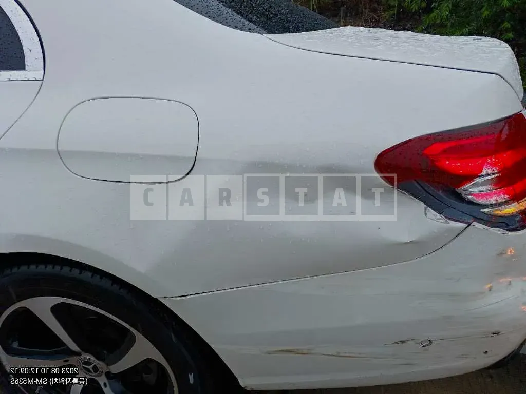 Photo 2 of 9: 2020 Mercedes-Benz E 250, VIN WDDZF4FBXLA737782 — Korean insurance auction